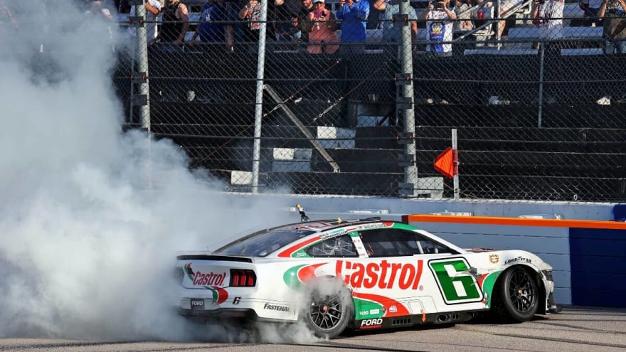 NASCAR fan climbs Darlington catchfence to celebrate Brad Keselowski’s win