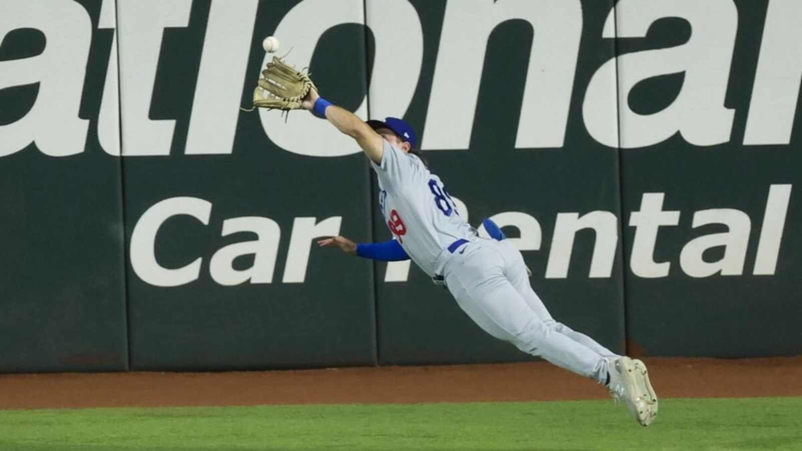 Recently Traded Dodgers Outfielder Suffers Unfortunate Injury