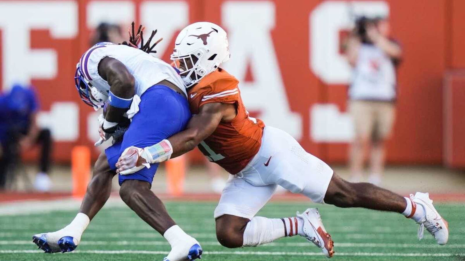 Transfer Portal: Texas Safety Jalen Catalon Commits To UNLV