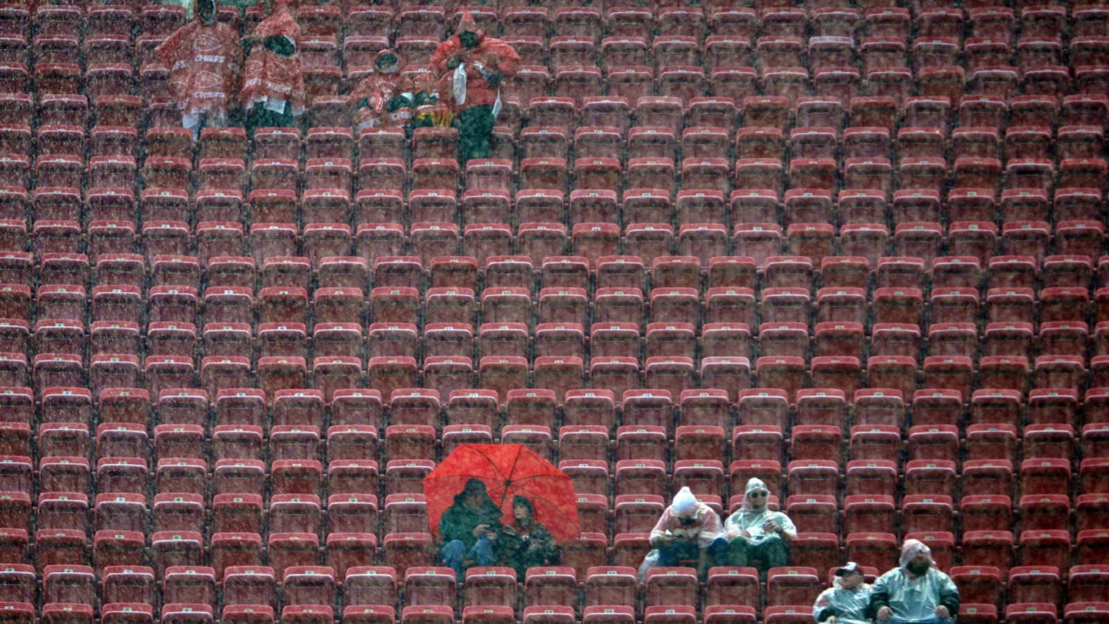 Chiefs&#39; Week 9 &#39;Monday Night Football&#39; game vs. Buccaneers could face inclement weather delay