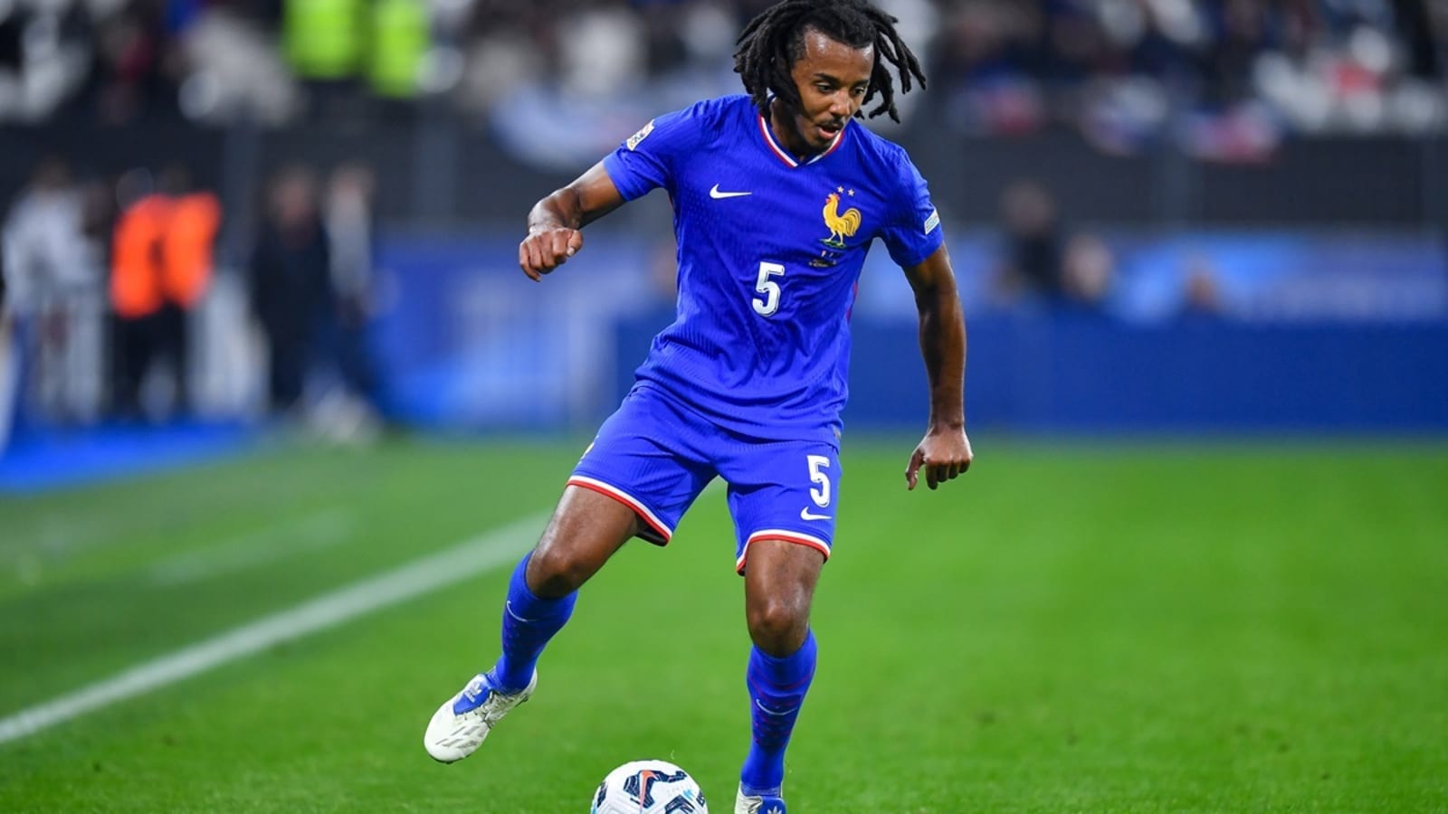 Arsenal has already held talks over signing Barcelona man