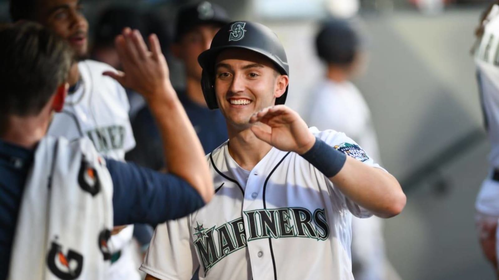 Seattle Mariners&#39; Dominic Canzone Goes Viral For Bat Flip After Clutch Home Run