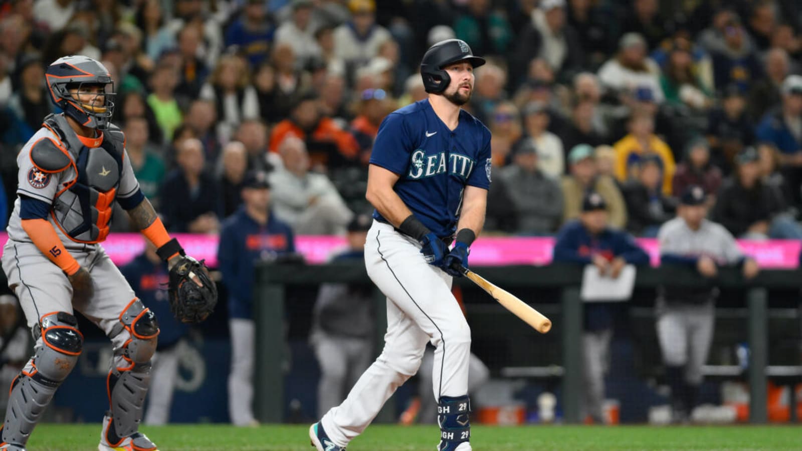 Seattle Mariners Catcher Cal Raleigh Joins Mike Piazza in Baseball History Books