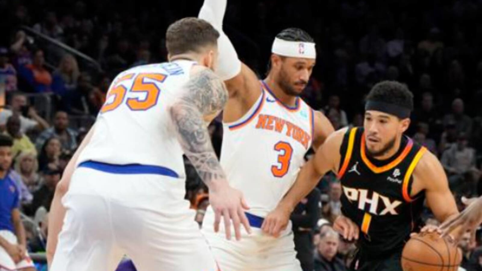 Josh Hart Leaves Game vs. Lakers