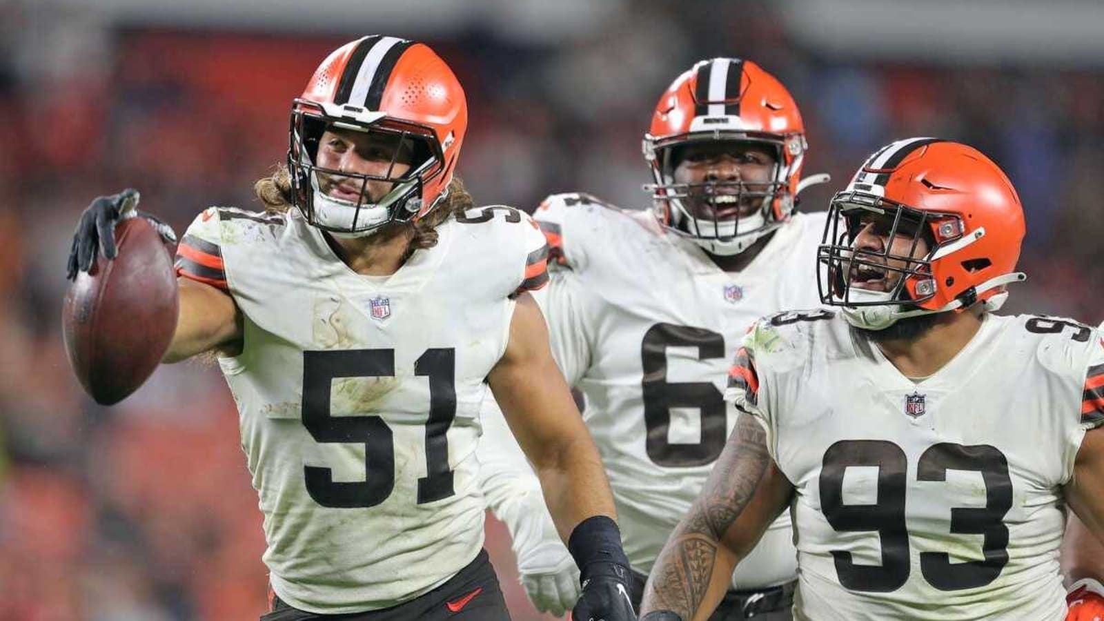 Browns designate LB Jordan Kunaszyk to return from injury reserve