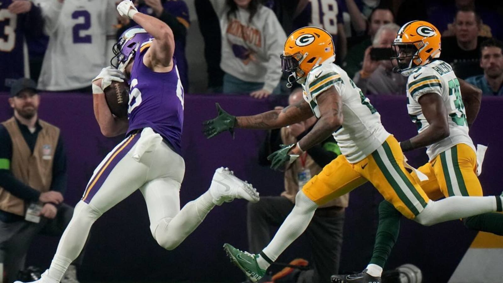 Vikings snap counts vs. Packers: Mundt, Jones step up as injury replacements