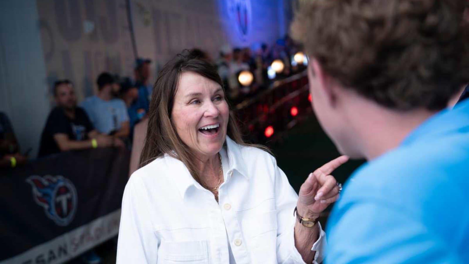 Titans owner Amy Adams Strunk&#39;s sneaky meeting with Miami QB Cam Ward solidifies the No. 1 pick in the 2025 NFL Draft