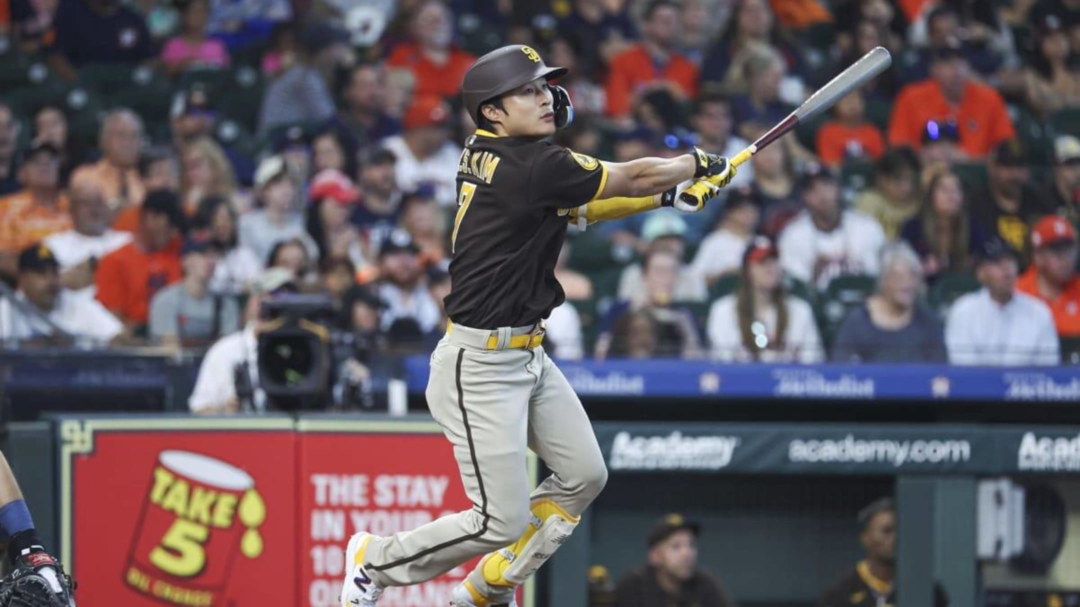 San Diego Padres on X: Ha-Seong home runs make us happy.   / X