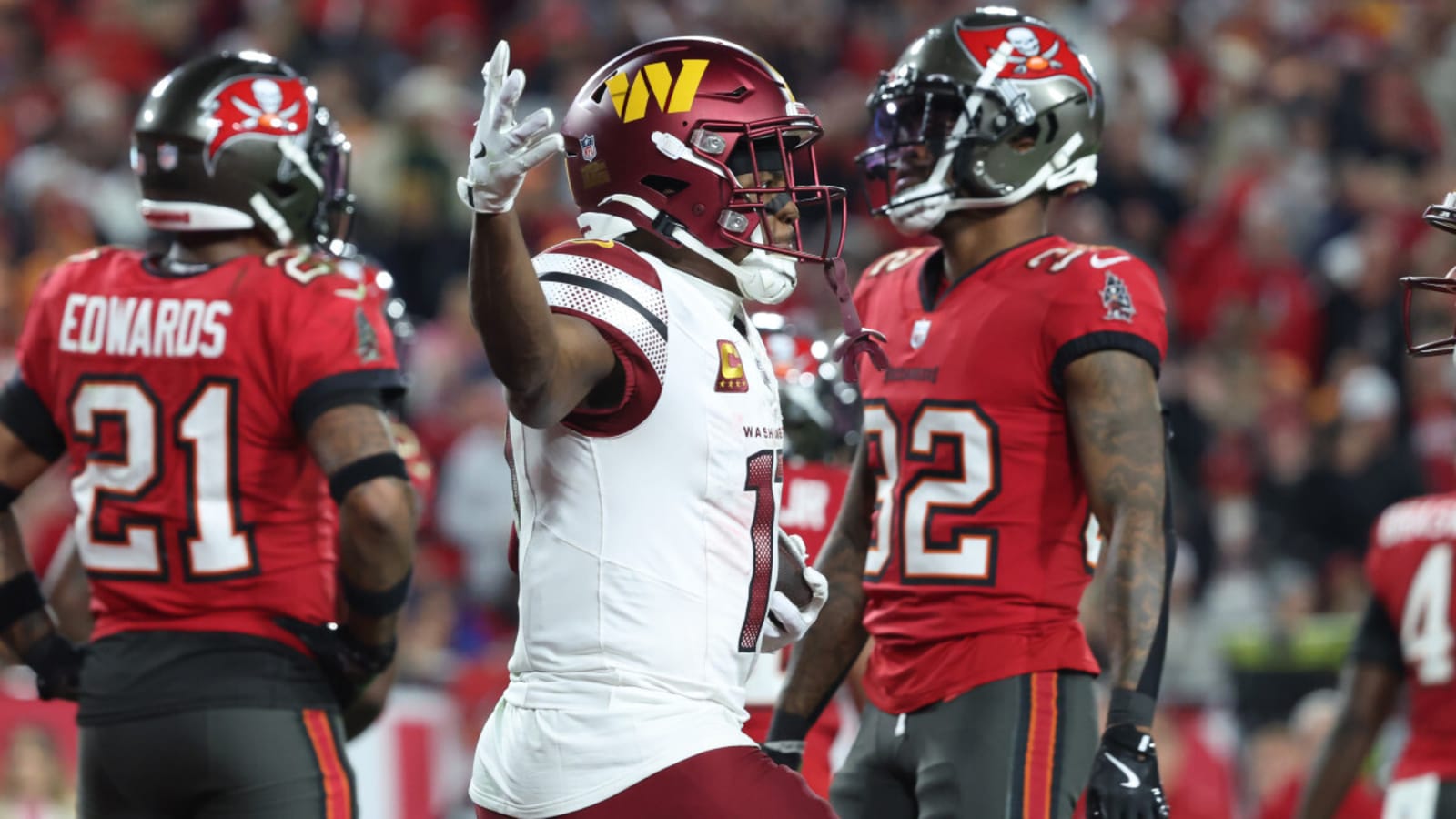Bucs&#39; defense goes bankrupt on money downs in loss to Commanders