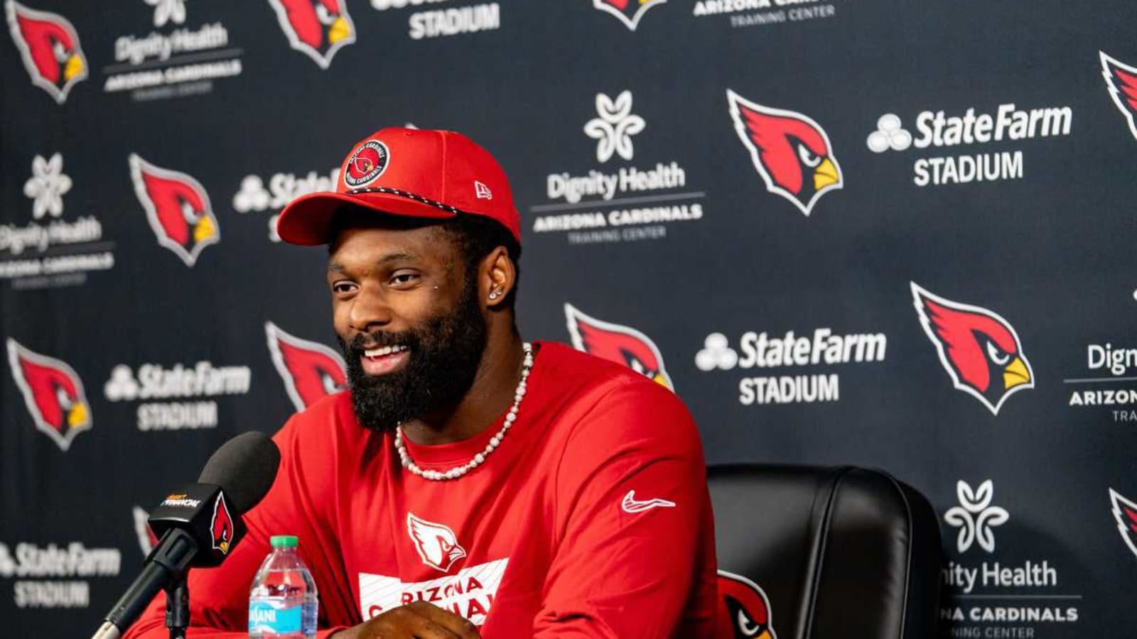 NFL Executive Thinks Cardinals&#39; Biggest Signing is Not a Great Player