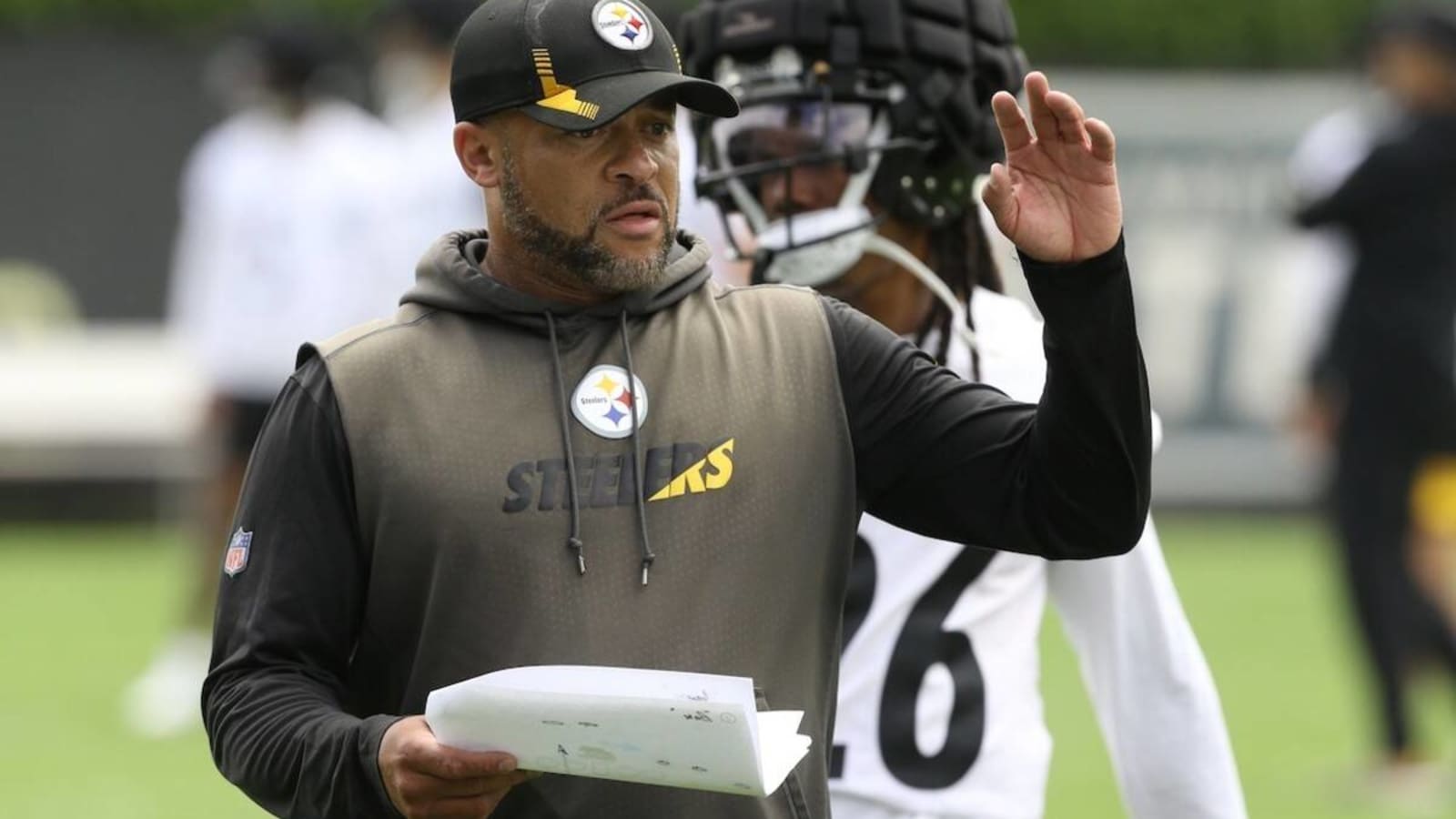 Steelers Extend RB Coach Eddie Faulkner