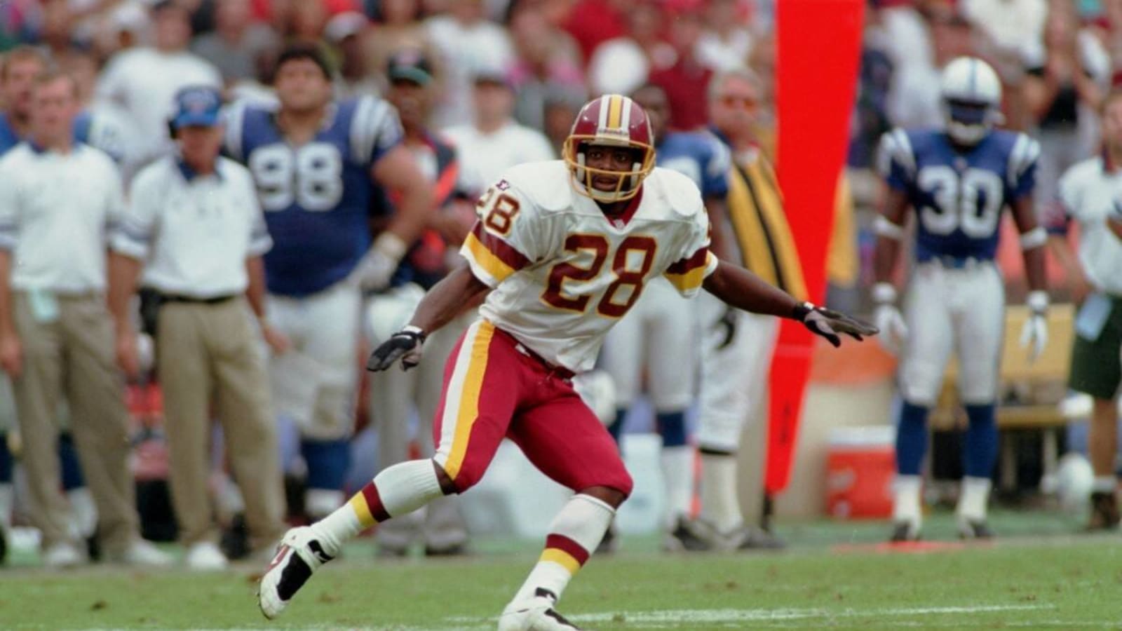 Commanders Hall of Famer Darrell Green shows off shocking speed at 64 years old