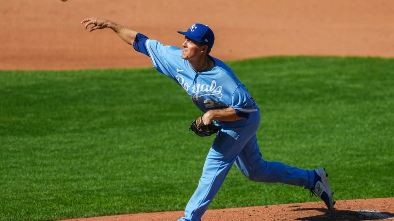 Former Cy Young Zack Greinke Isn&#39;t Retired Yet, Plans to Pitch in 2024