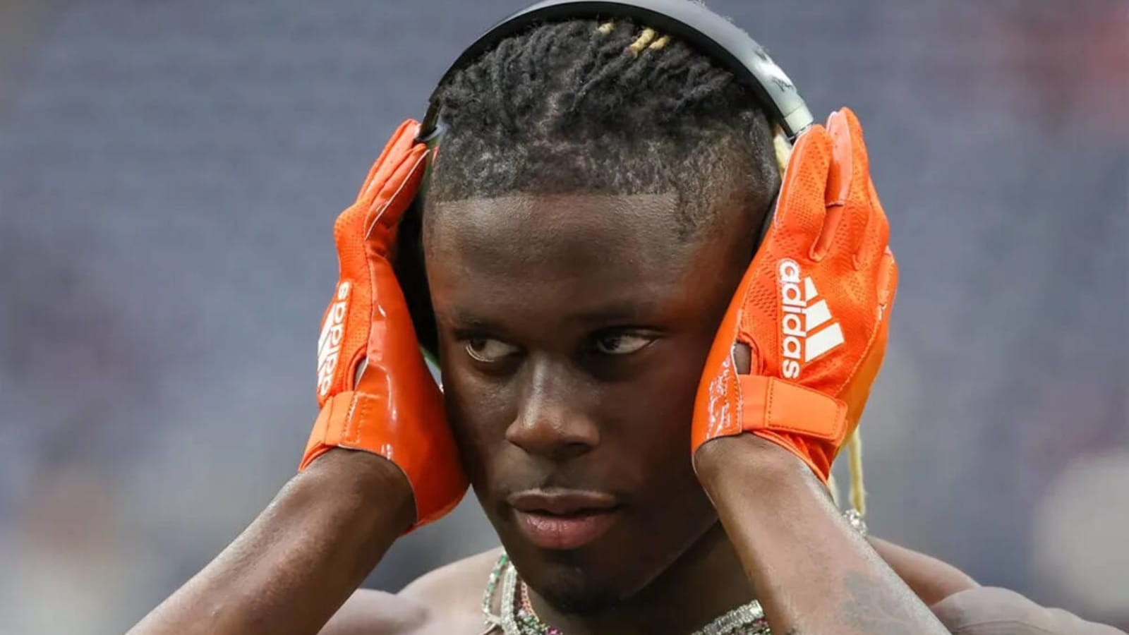 Browns’ David Njoku sets Cowboys’ Micah Parsons straight for his comments regarding Cleveland