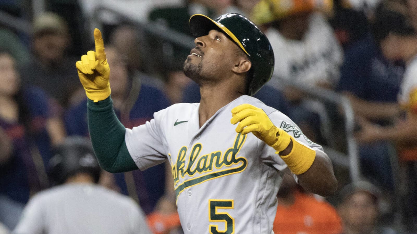 Cincinnati Reds Sign Former A&#39;s Utility Player