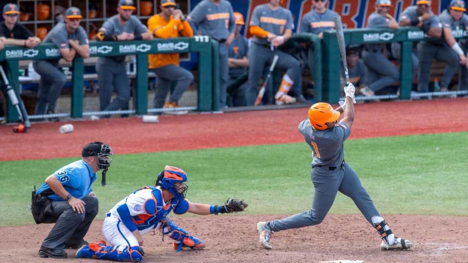 Tennessee Vols show in one inning why they are so dangerous in series clincher over Florida Gators