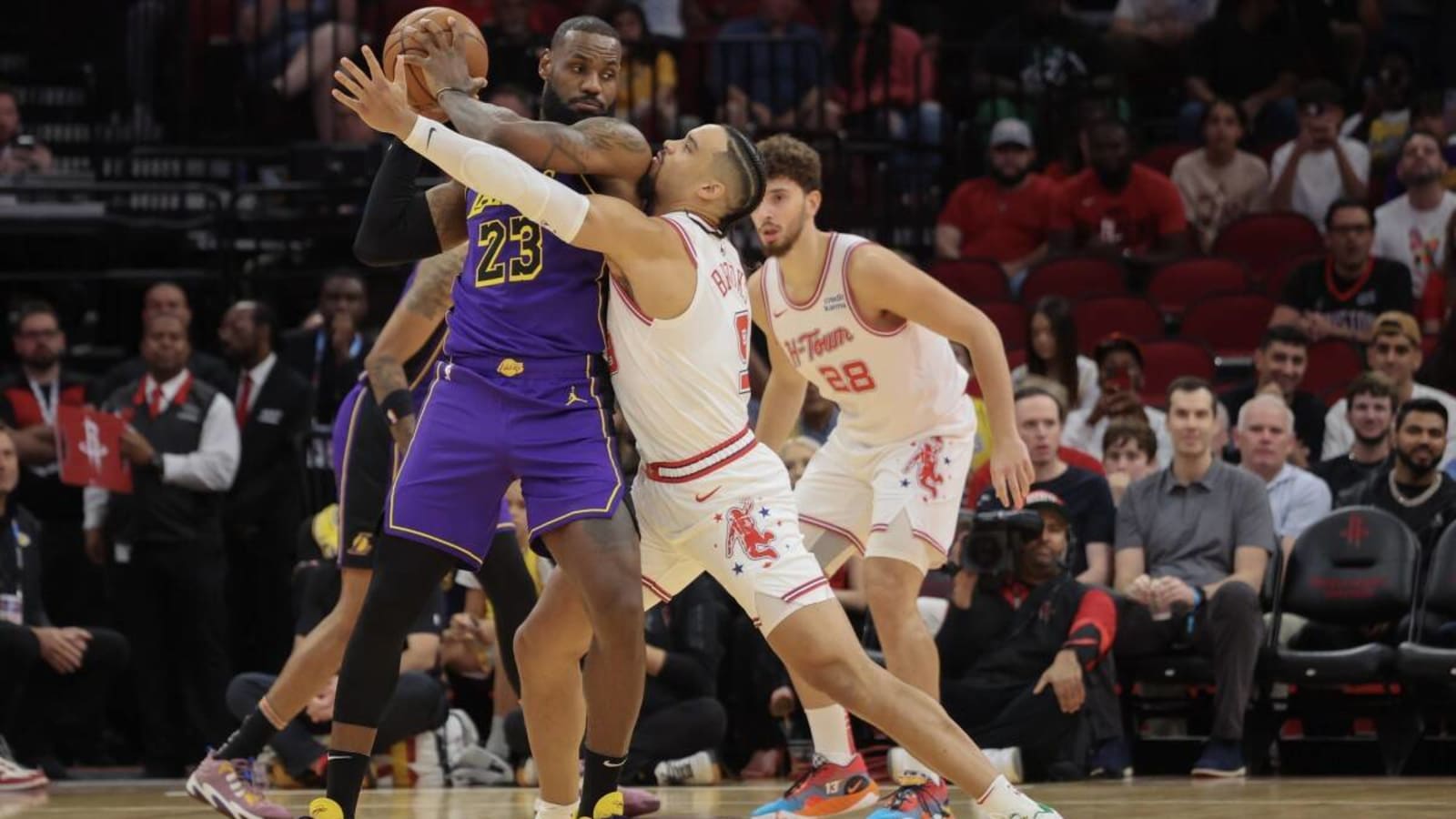 New LeBron James, Dillon Brooks Moment Going Viral During Lakers vs