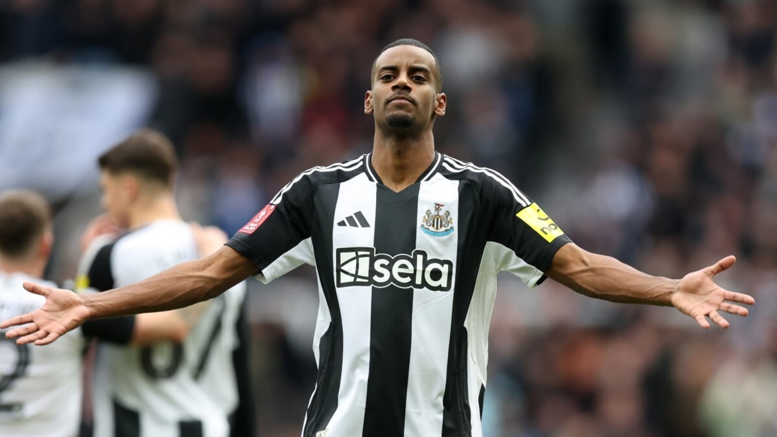 Premier League club will sell striker to Newcastle for £40m