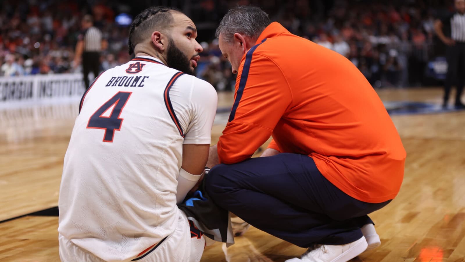 Slow-Mo Video of Auburn's Johni Broome's Injury Emerges