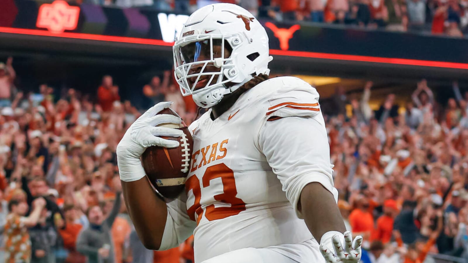 Longhorns Star DT T'Vondre Sweat Declares for 2024 NFL Draft Yardbarker