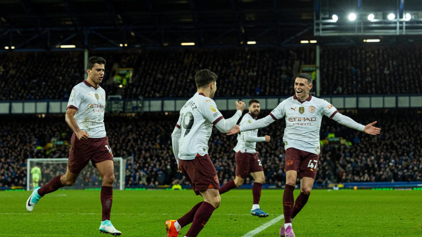 Manchester City Beat Everton In First Game As World Champions