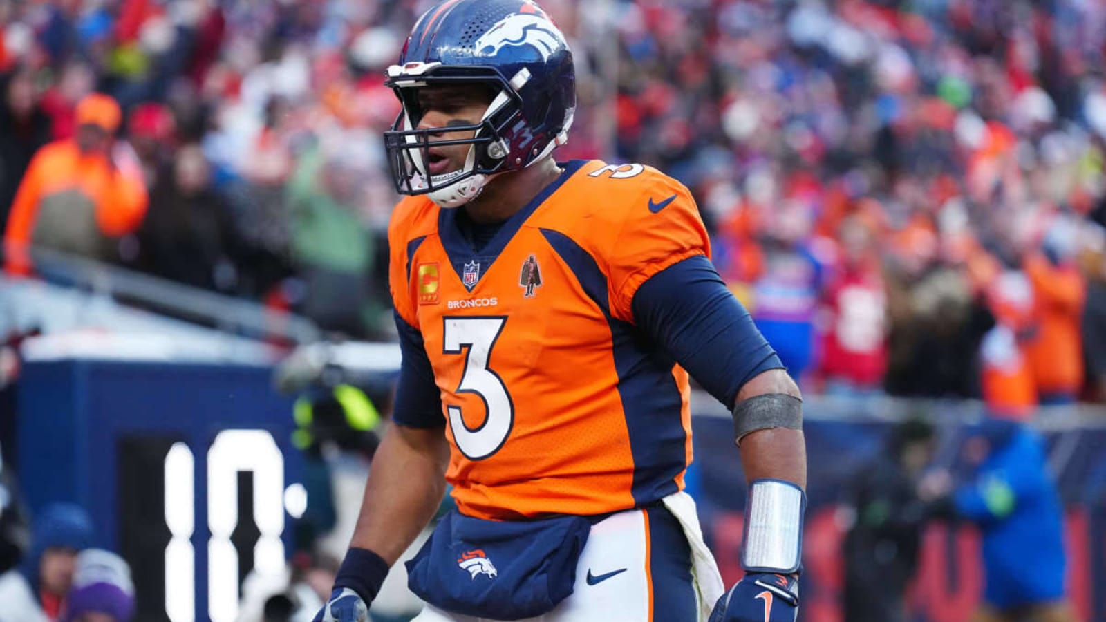 Broncos RoFer Karl Mecklenburg Slams Russell Wilson&#39;s &#39;Leadership&#39;