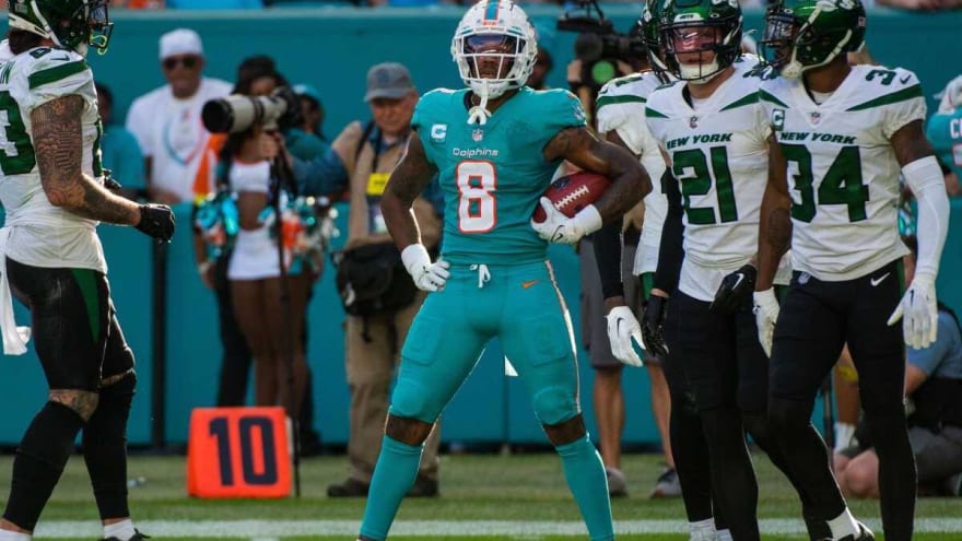 Dolphins&#39; Jevon Holland hypes new coach up while taking brutal shot at Vic Fangio