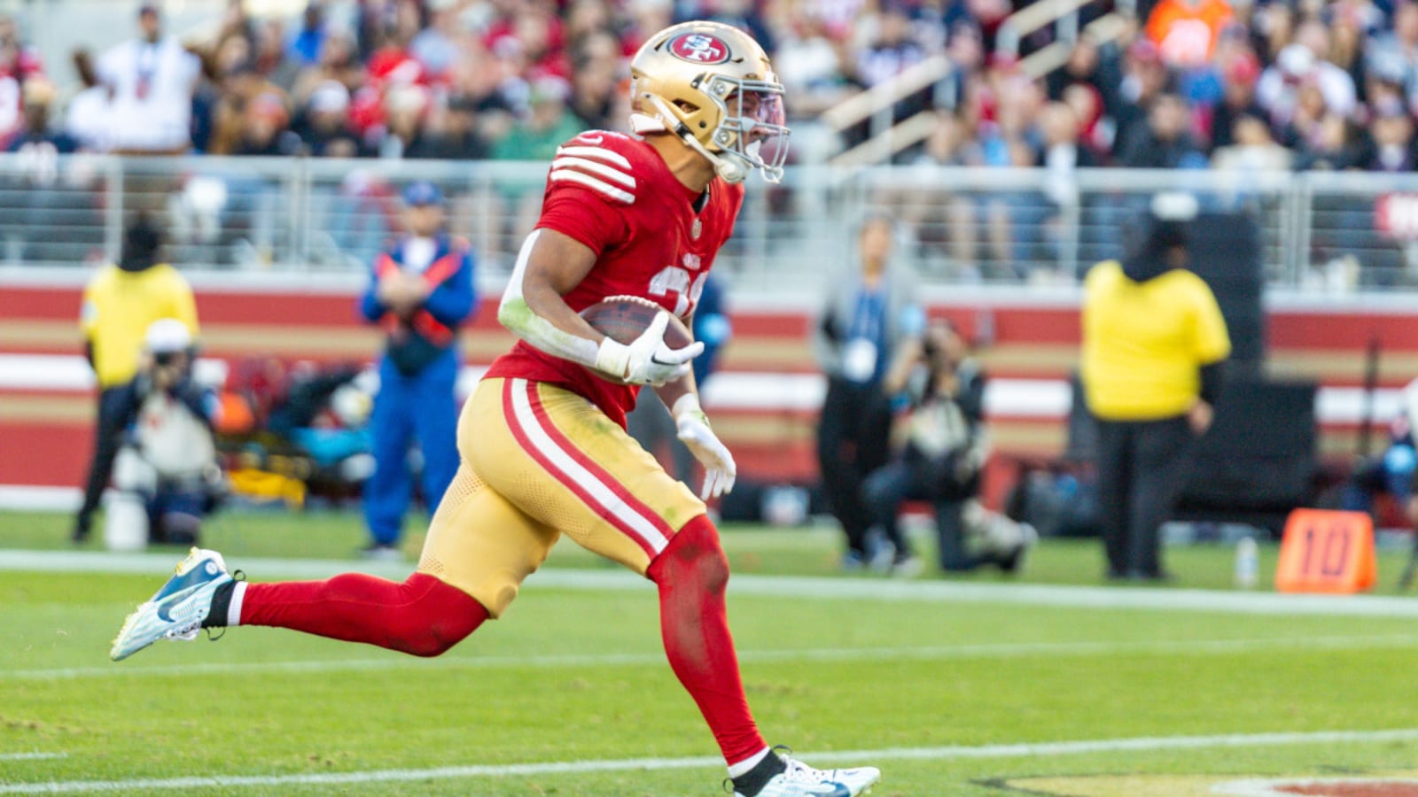 49ers get big news on Isaac Guerendo&#39;s status ahead of must-win primetime clash with Rams