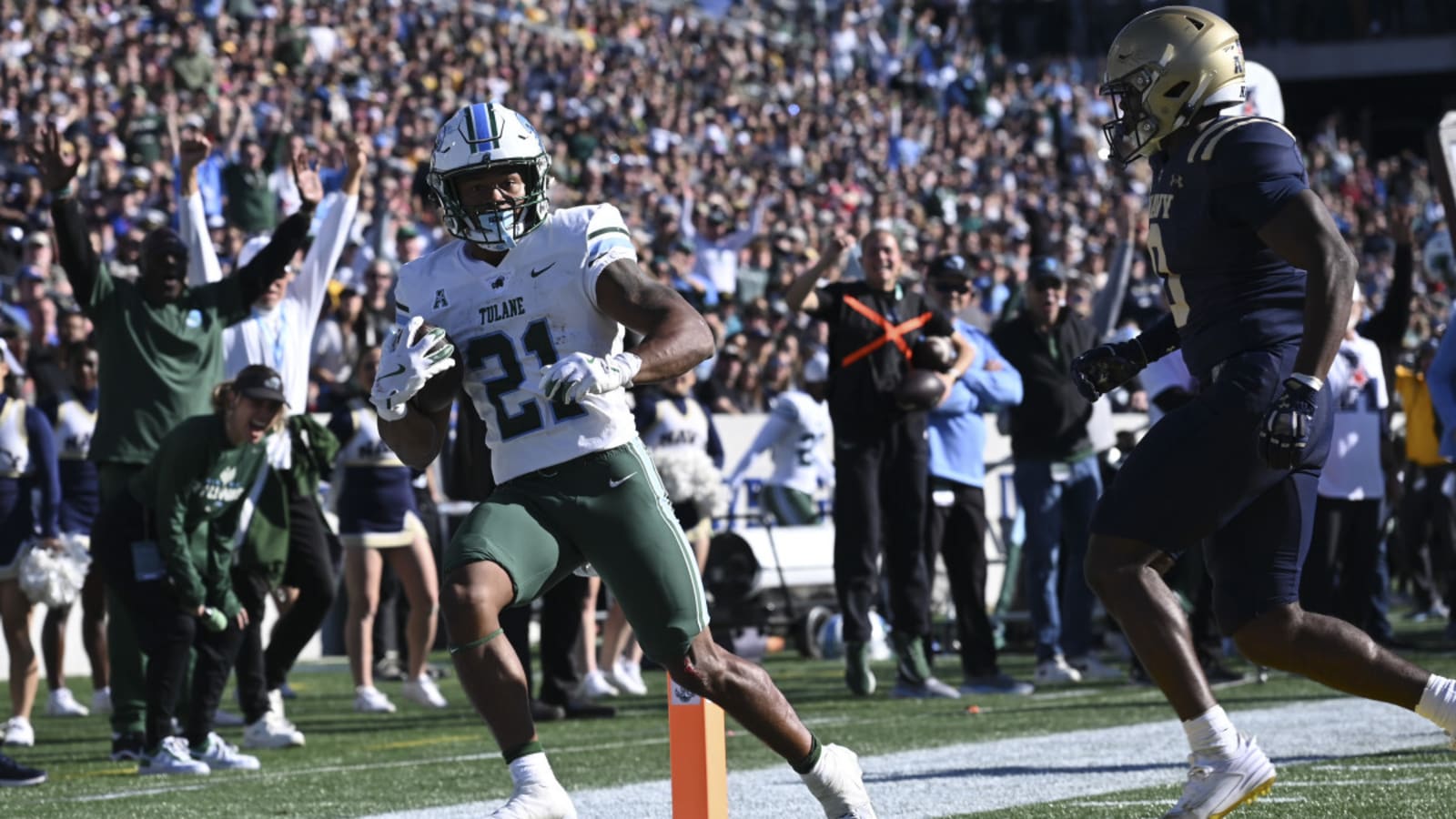 PFF Predicts Huge Year for Hughes