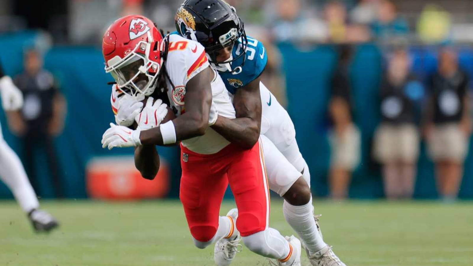 NFL insider drops latest update on Chiefs WR Hollywood Brown&#39;s injury return timeline