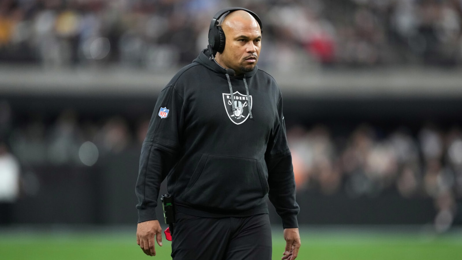 Antonio Pierce&#39;s 2-Word Message When Asked About His Future With Raiders