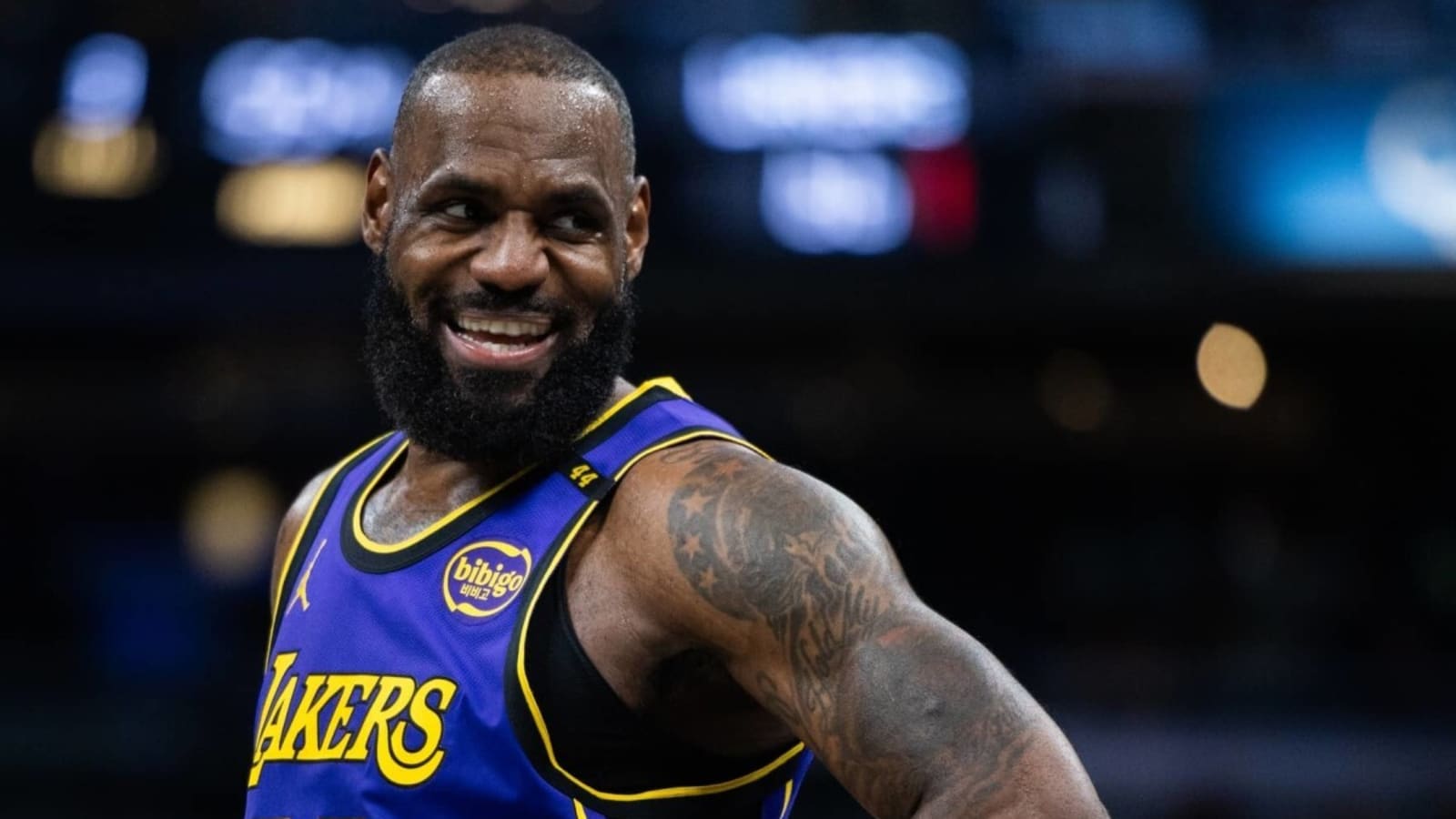 LeBron James &#39;Admits&#39; He Doesn&#39;t Actually Read Books Before Games