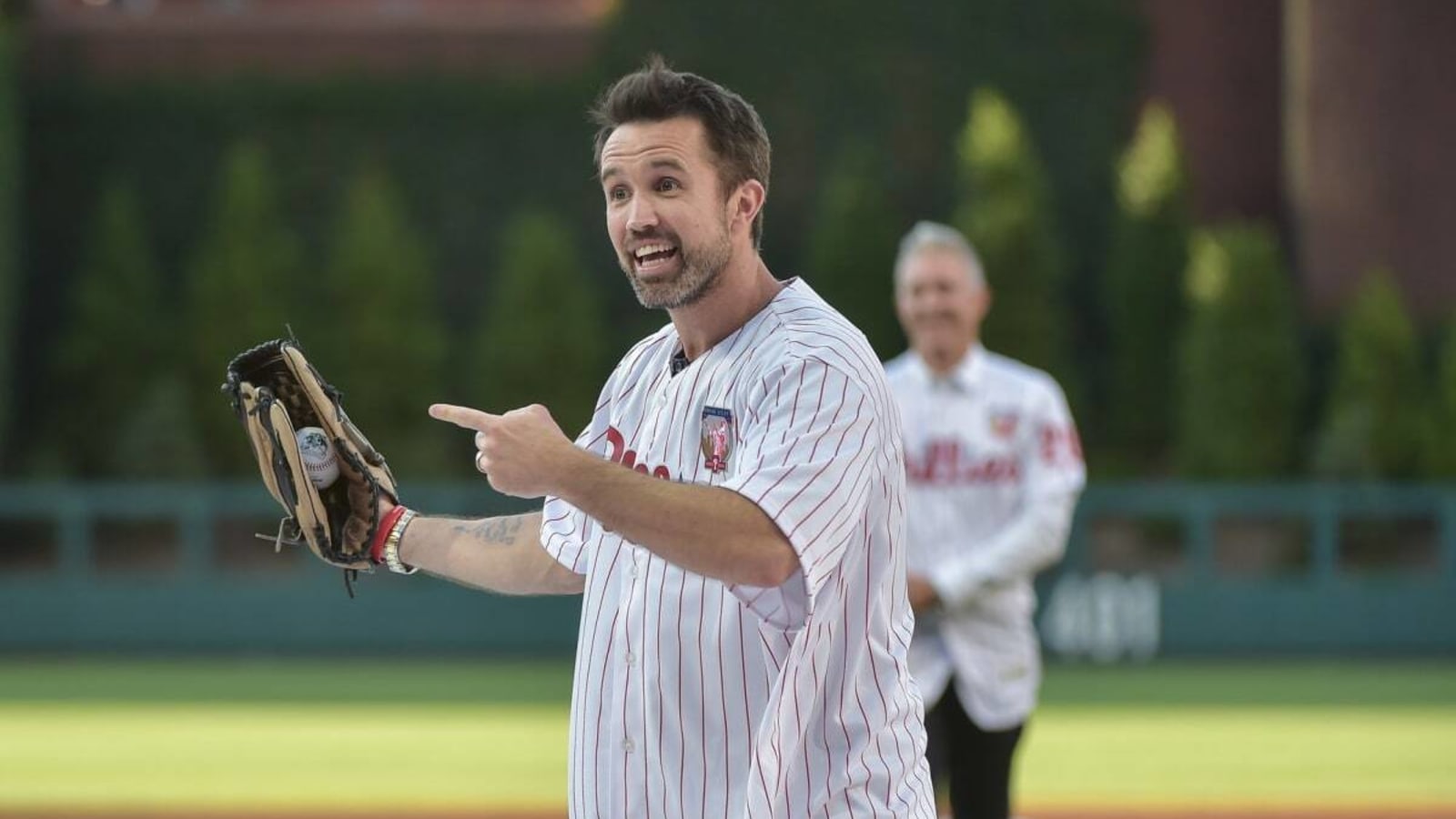 It&#39;s Always Sunny: Rob McElhenney, Kaitlin Olson Spotted at Phillies&#39; World Series Game