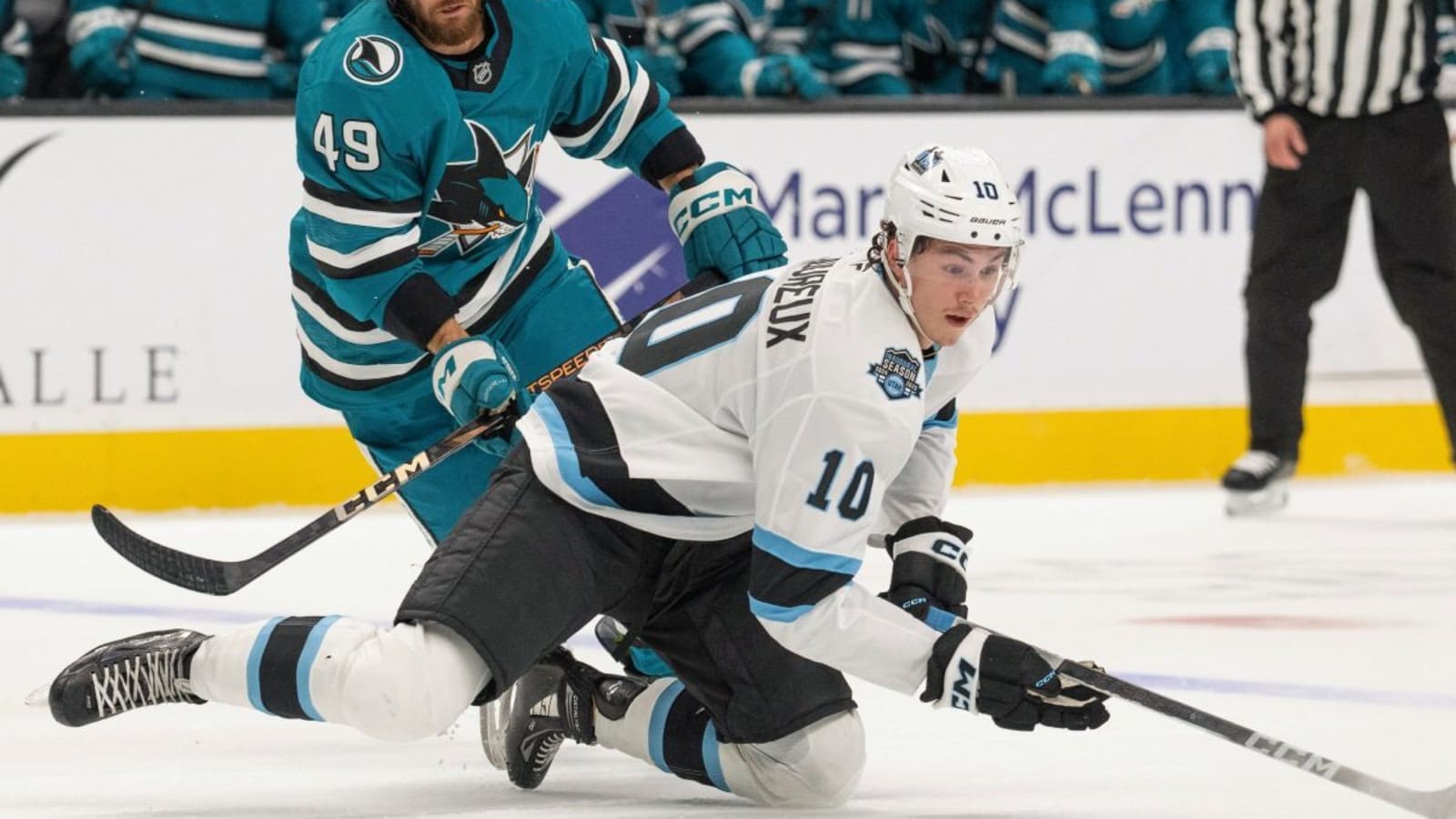 Utah HC recalls Maveric Lamoureux from AHL Tucson