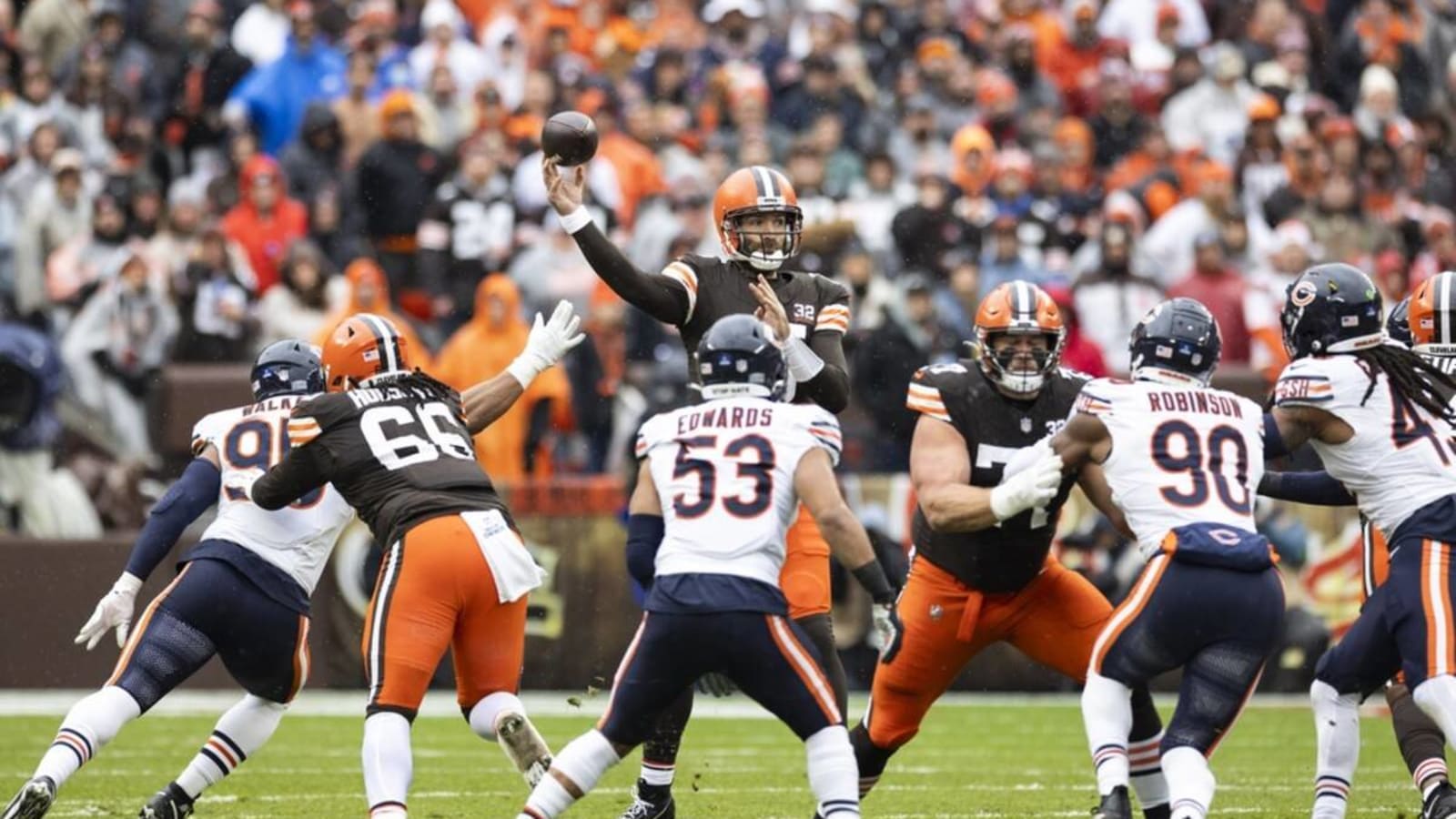 Browns overcome major obstacle to defeat Bears to move to 9-5