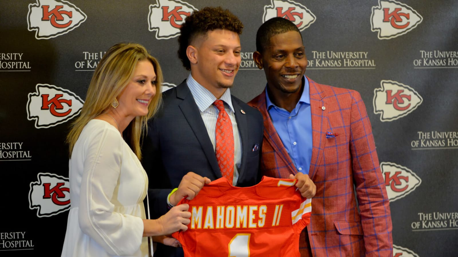 Father of Chiefs&#39; Patrick Mahomes Finds More Legal Trouble After Super Bowl