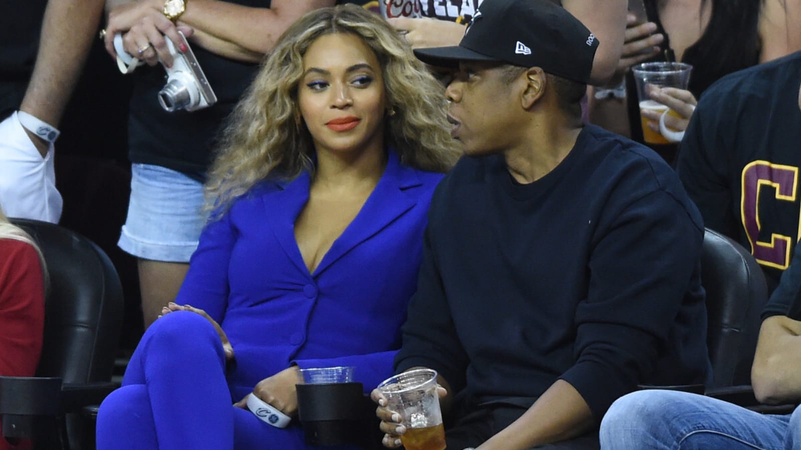Beyoncé Posts Message Before Ravens-Texans Christmas Day Game
