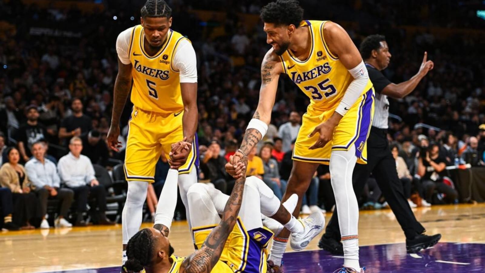 Lakers Reveal New Starting Lineup Without Anthony Davis For Wednesday's