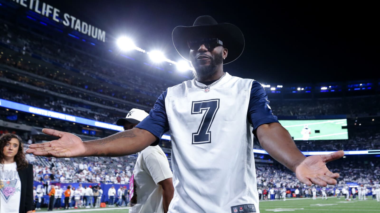 Cowboys &#39;Now Some Dangerous (Bleep)&#39; With Trade, Predicts Dez Bryant