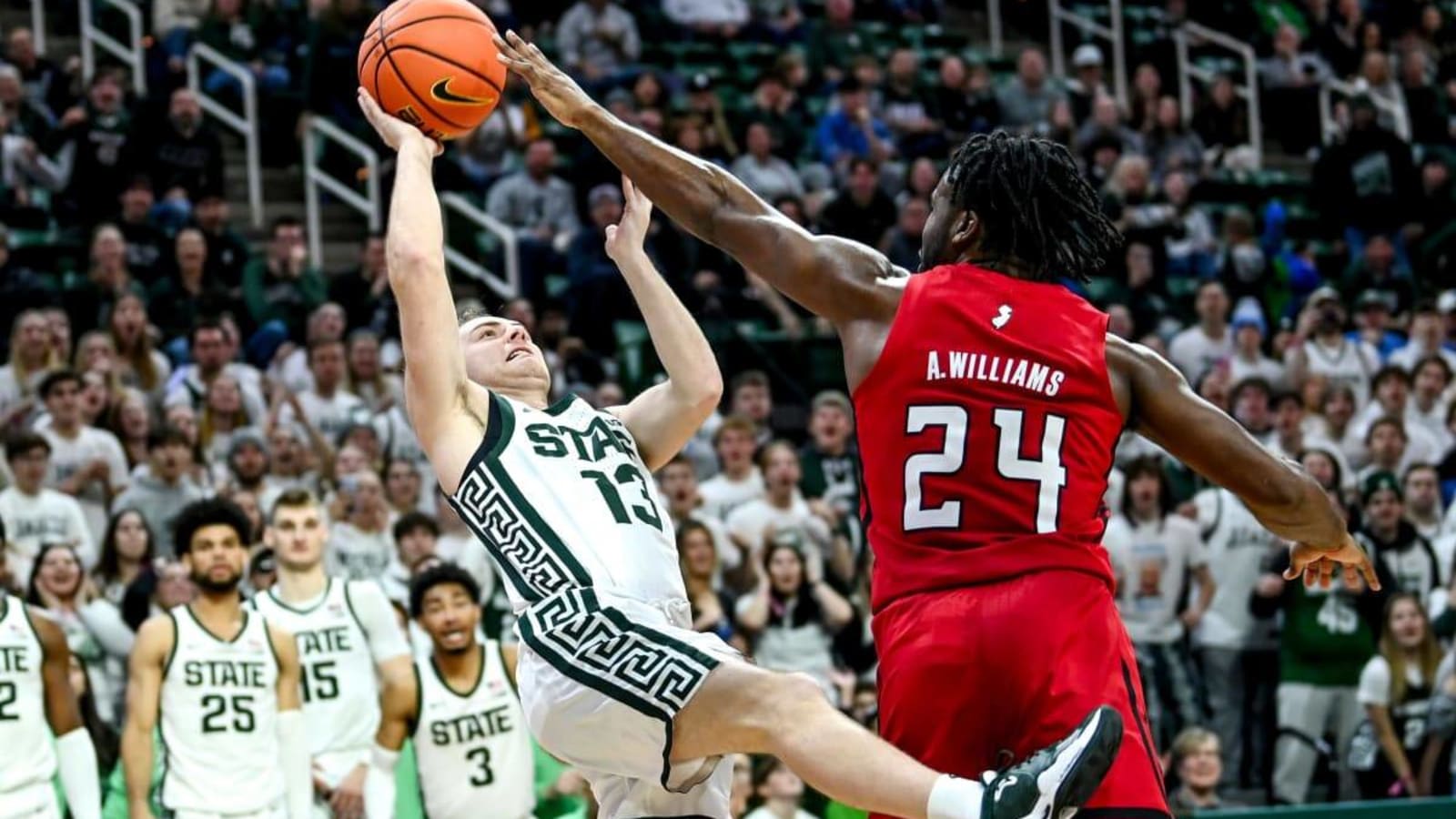 MAGICAL: Tom Izzo&#39;s son, Steven, scores first career points at Michigan State