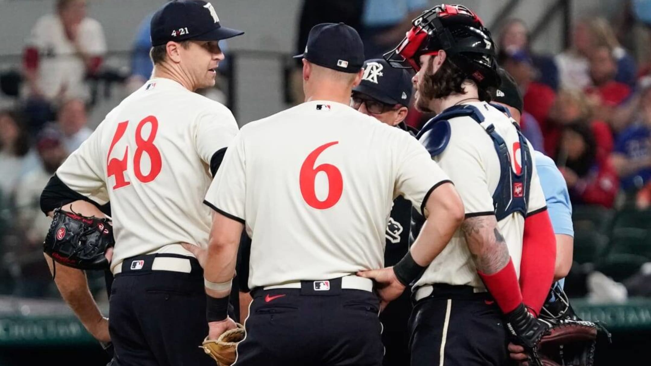 Texas Rangers Pitcher Jacob deGrom Leaves Yankees Game in Fourth