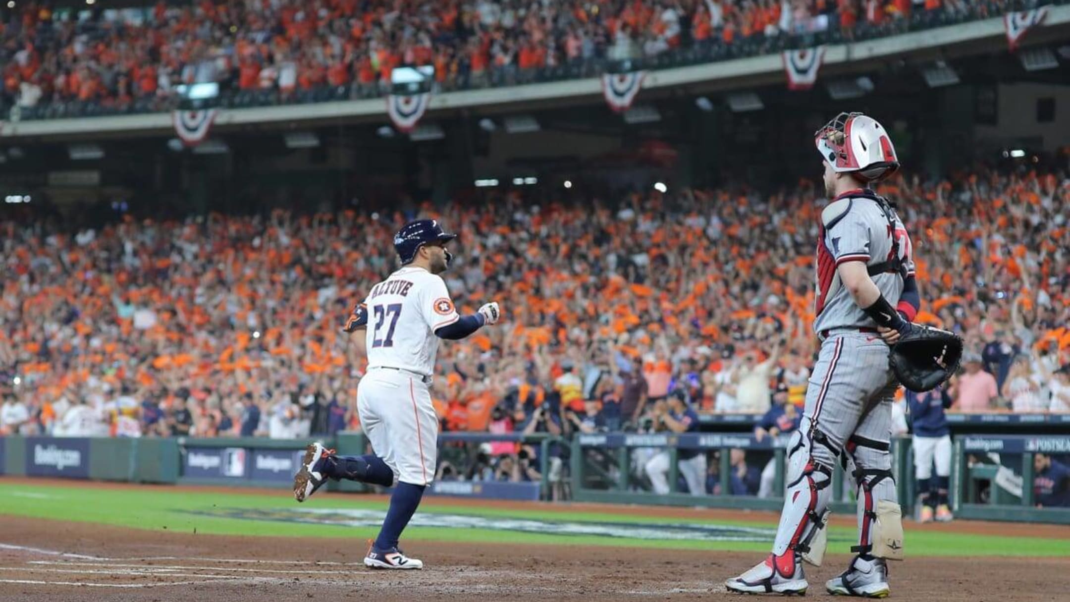 Jose Altuve gives game jersey to Astros fan in Miami