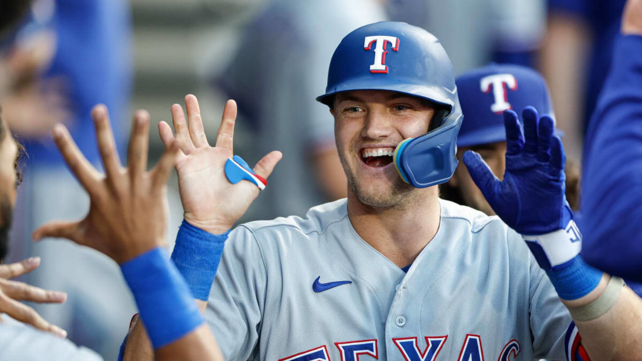 Watch: Jung Hits 20th Career Rangers HR