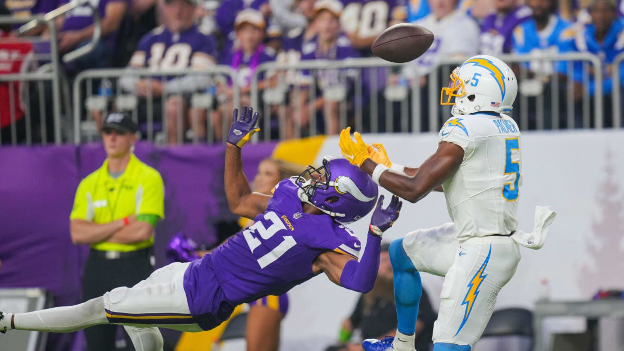 End zone INT gives Chargers 28-24 win over Vikings