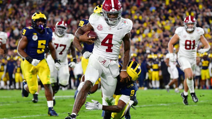 Alabama QB Jalen Milroe is already a fan favorite in early plays of EA Sports College Football 25 video game