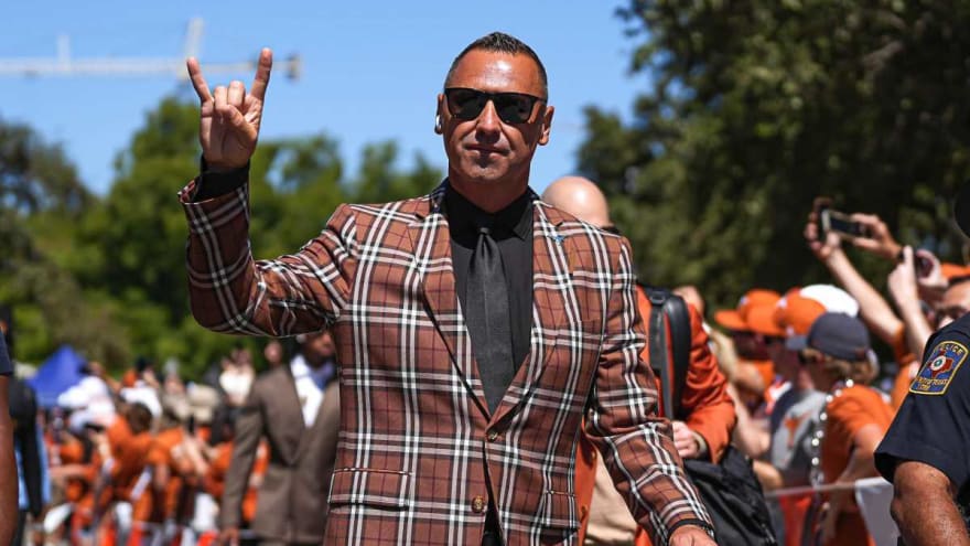 CFB head coach already regretting 2025 matchup with Texas Longhorns