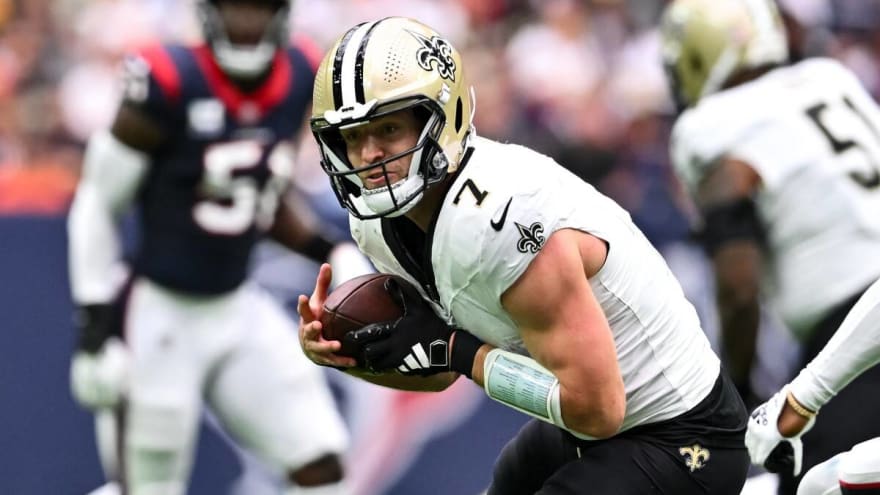 Taysom Hill working out at new position during OTAs under OC Klint Kubiak