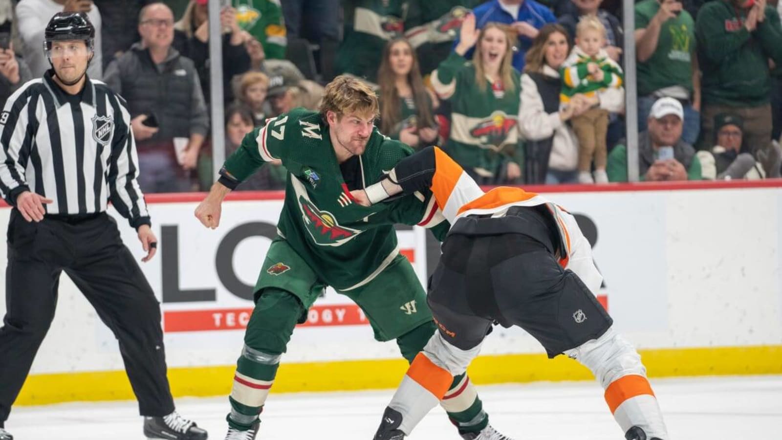 Marcus Foligno&#39;s punch broke Flyers&#39; Zack MacEwen&#39;s jaw