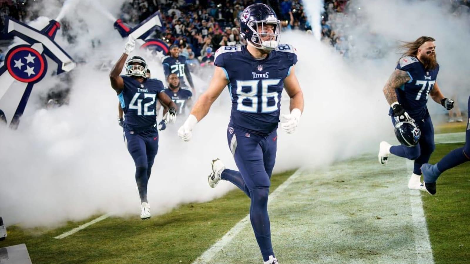 Titans Roster Battle: Kevin Rader vs. Thomas Odukoya for Last Tight End Spot