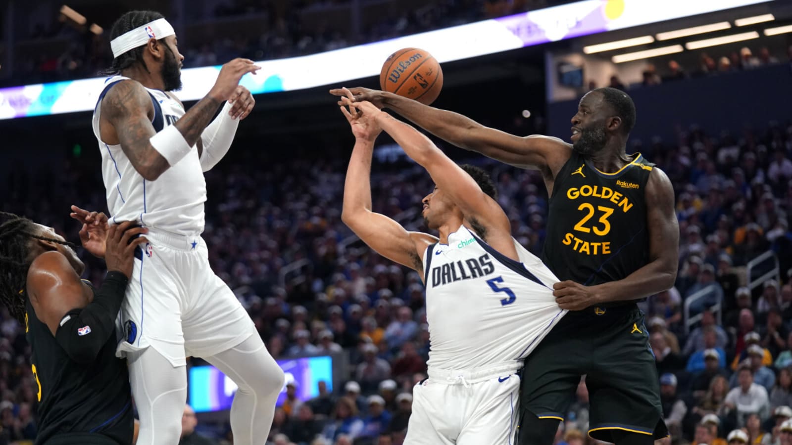 How Did Draymond Green Dominate Mavericks?